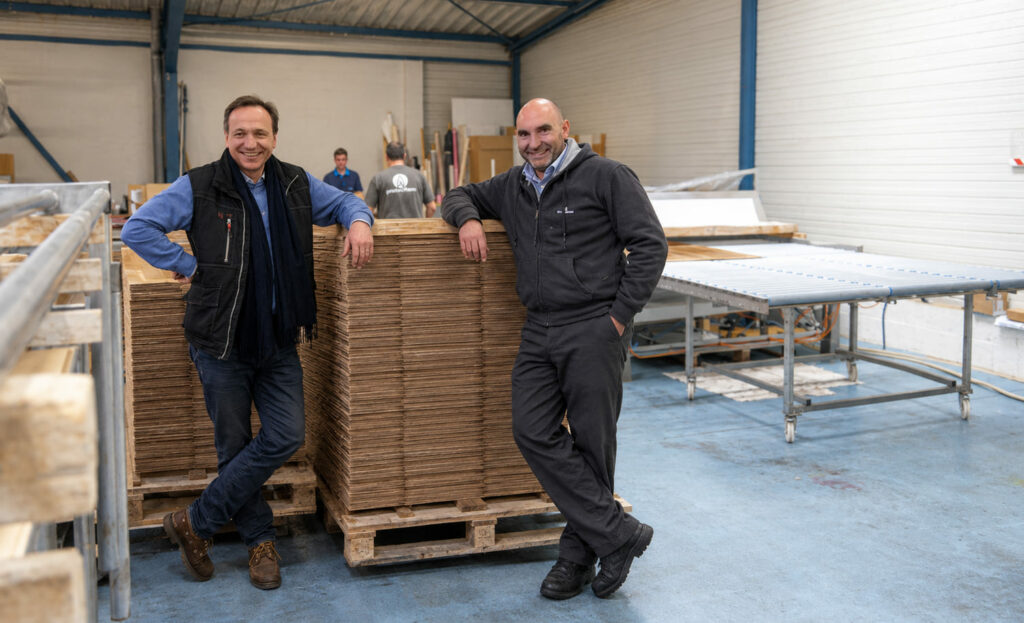 Jean-Baptiste Aurel et Dimitri Paland - Gérant de Protecflam Industries et fondateur du Groupe W et Woodenha Industries - Atelier Protecflam Saint Nazaire